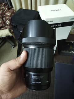 canon 85mm 1.4 sigma art lens