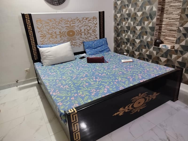 Double bed set with Dressing and Side tables 0