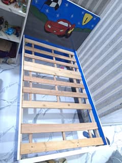 single kids bed