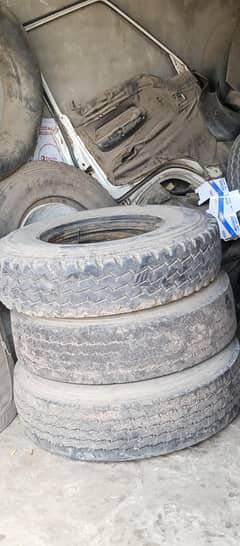 Mazda T 3500 3 tyres