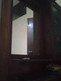 sheeshay wali almari