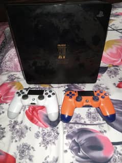 Sony Ps4 Final Fantasy 15 Edition with 2 Controllers and 12 Games