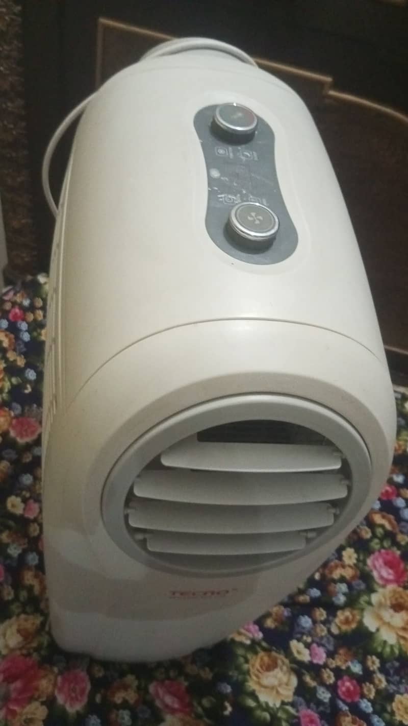 Tecno portable ac good condition only 2month use 0