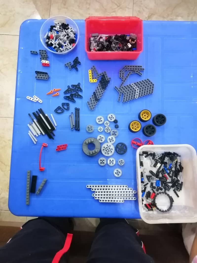 LEGO MINDSTORMS NXT Set – Excellent Condition 5
