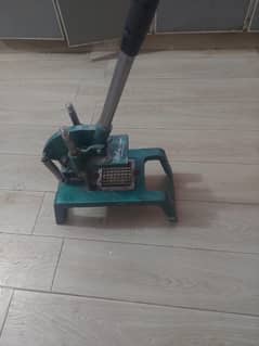 fries and potato cutter