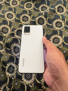 Vivo v 20