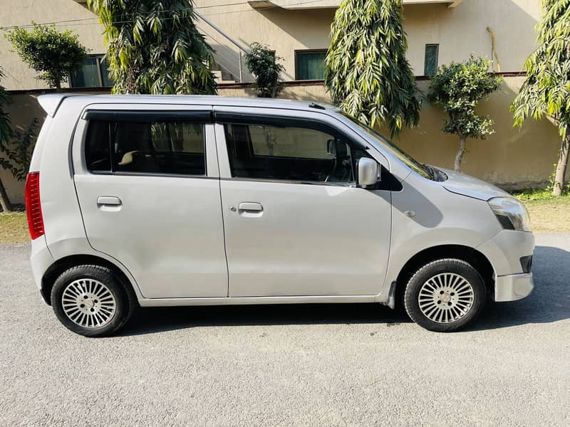 Wagon R 2017 End model First hand used 2 keys 3