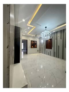 1 Kanal Upper poriton for rent