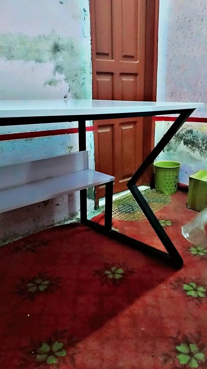 Computer working table 4