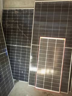 585W Crack solar available