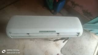 1 ton split ac ok conditions cocompleet saman k sath