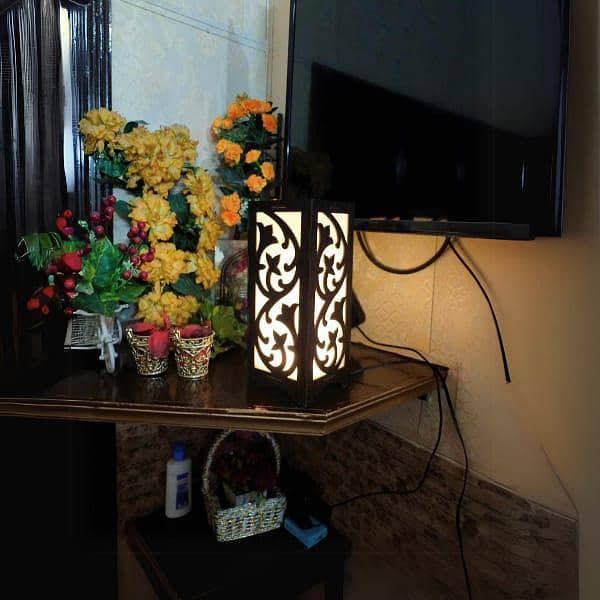SIDE TABLE LAMP 7