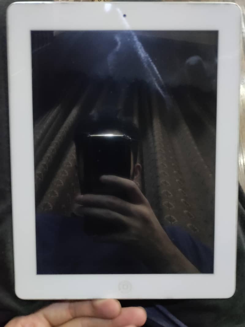 IPAD 4TH GENERATION 7