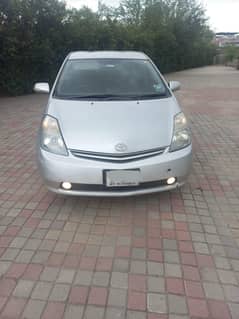 Toyota Prius 2011 model Islamabad Registered