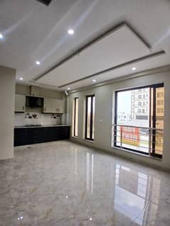 1 Bedroom Spacious 650 Square Feet New Apartment For Families