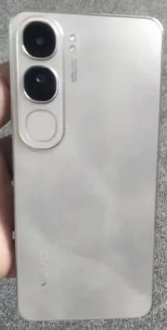 Vivo y200 with 8 months warranty and All accessories