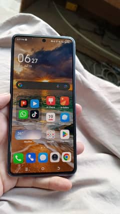 camon20     8/256