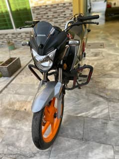 Honda CB 150F Lush Condition