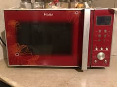 The microwave oven in perfect working perfectly condition