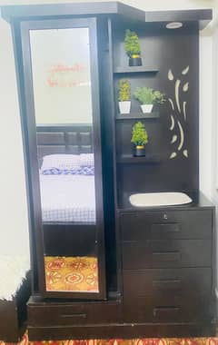 Dressing table