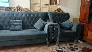 dark grey 5 seeter sofa