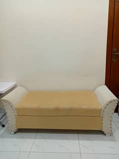 2 seater devan