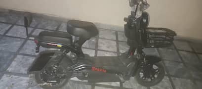 urgent sale Karni ha bilkul zero meter ha. itni used bi ni ki
