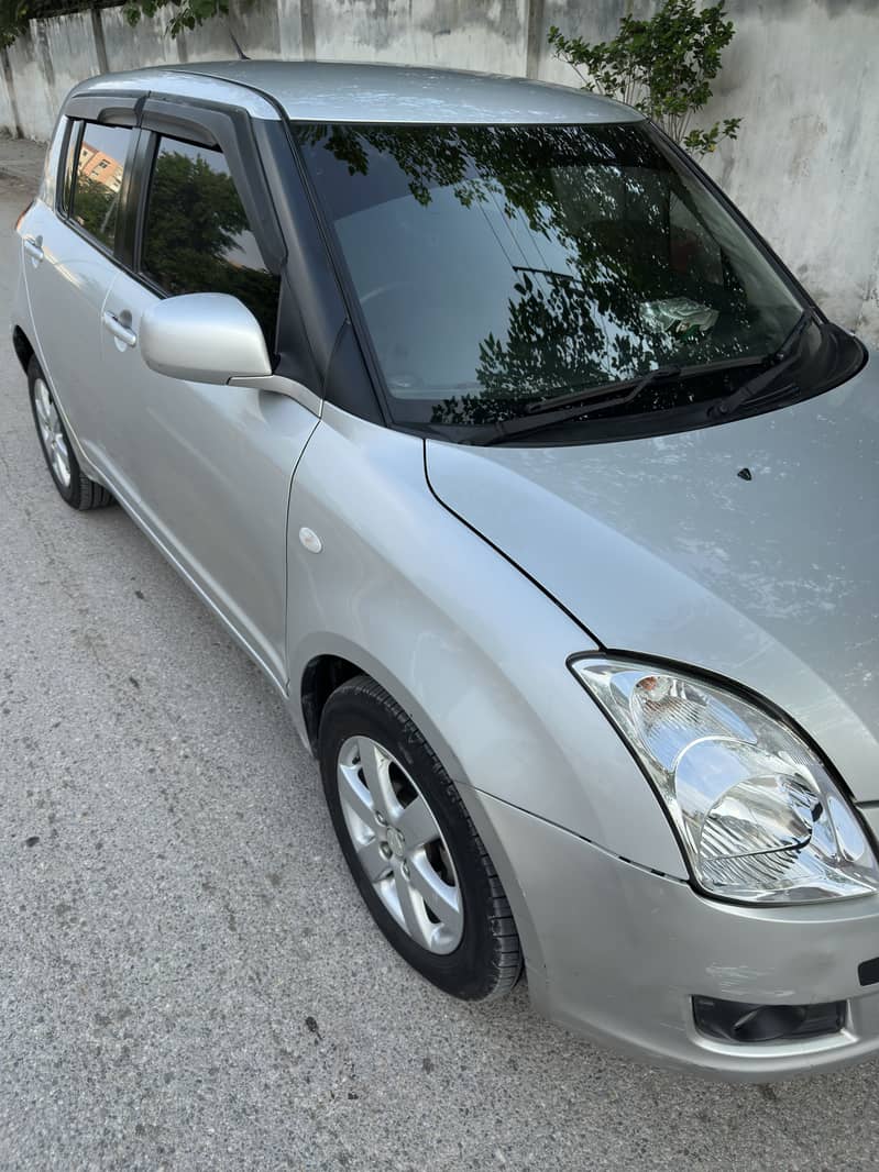 Suzuki Swift 1.3 Automatic with Navigation 6