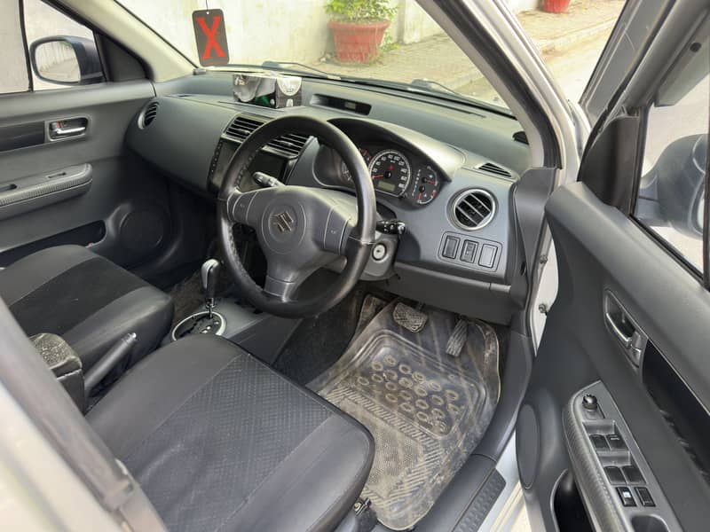Suzuki Swift 1.3 Automatic with Navigation 10