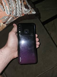 Tecno Spark 4