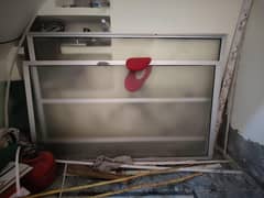 Aluminum partition with blinder pasted glass