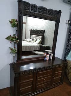 Dressing table