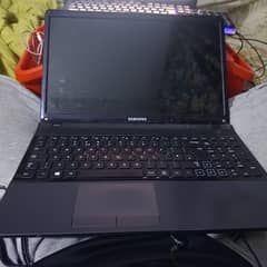 Samsung Core i5 15 inch screen display