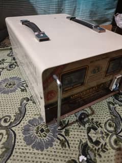 universal 3000w stabilizer