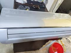 Slightly use 1.5 ton DC invertor