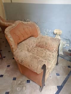 stylish 6-seater sofa  set  in excellent condition -urgent sale .