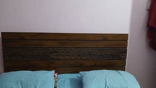 Double Pilae Bed Set of Wood