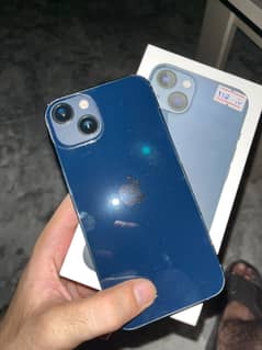 apple Iphone 13 10/10 mint condition with box and wire