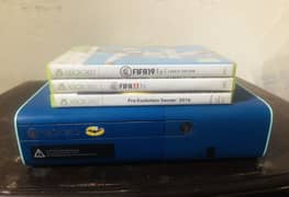 XBOX 360 E Non-JTAG + 3 Football Games