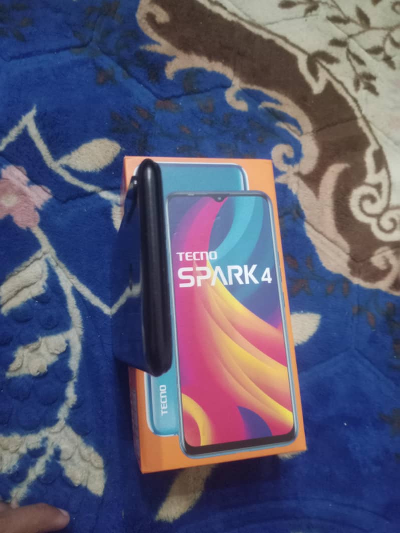 3/32 Techno spark 4 with BOX  in new condition 3