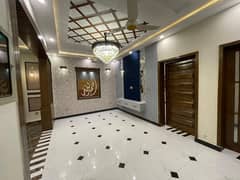 10 Marla House For Rent In Bahria Town Lahore