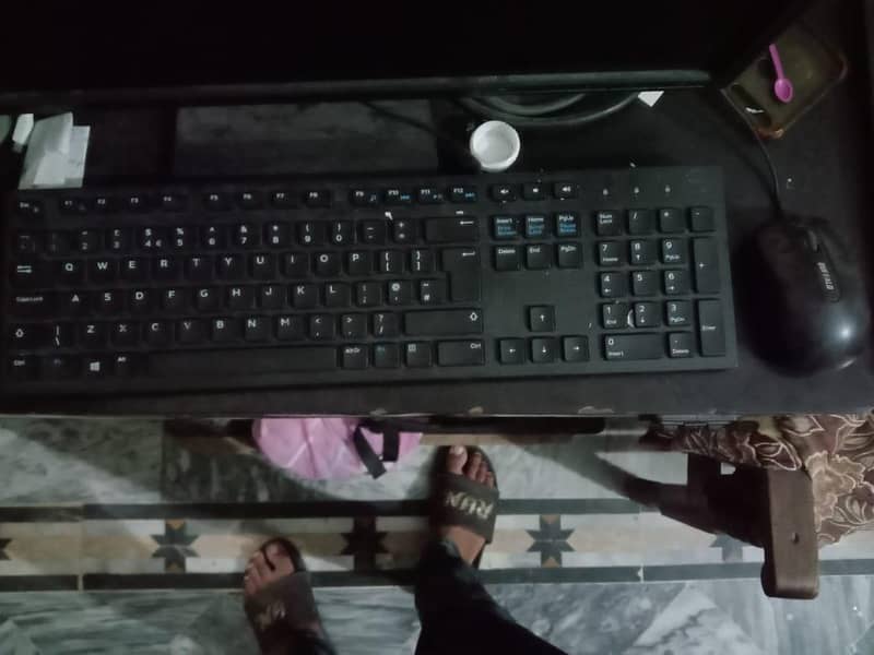 Hp Core i5 4th gen with lcd 2