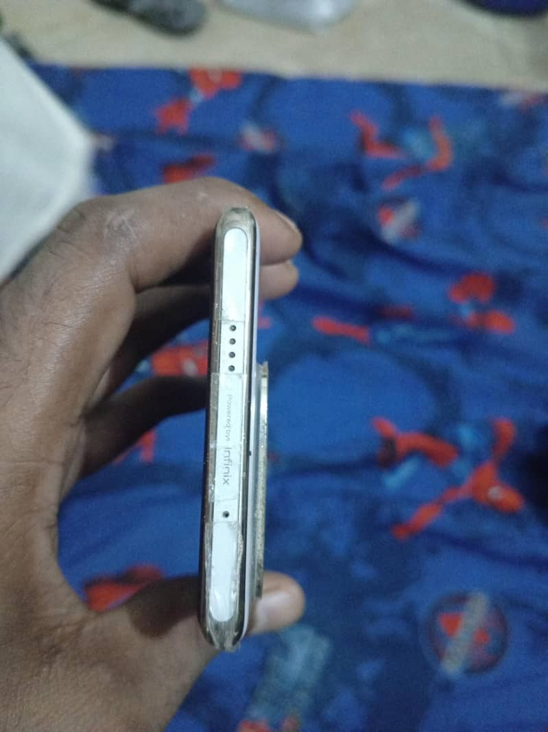 Infinix zero 30 complete box 10x10 condition 2