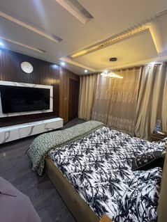 Per day Facing Eiffel Tower view studio apartment