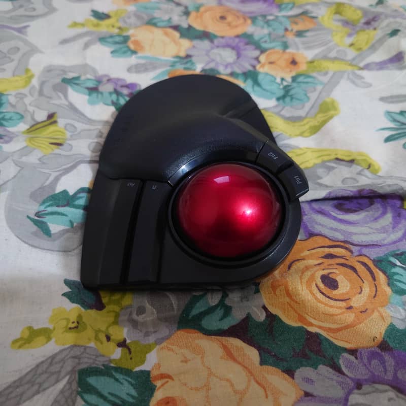Elecom Huge - Trackball Mouse 5