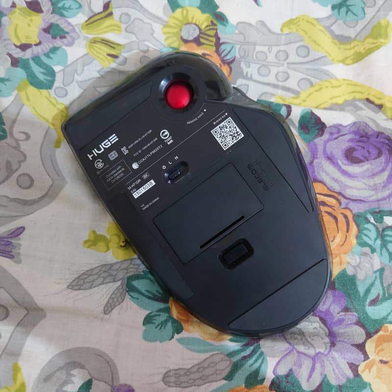 Elecom Huge - Trackball Mouse 6