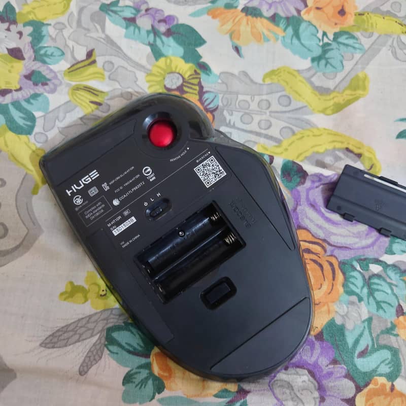 Elecom Huge - Trackball Mouse 7