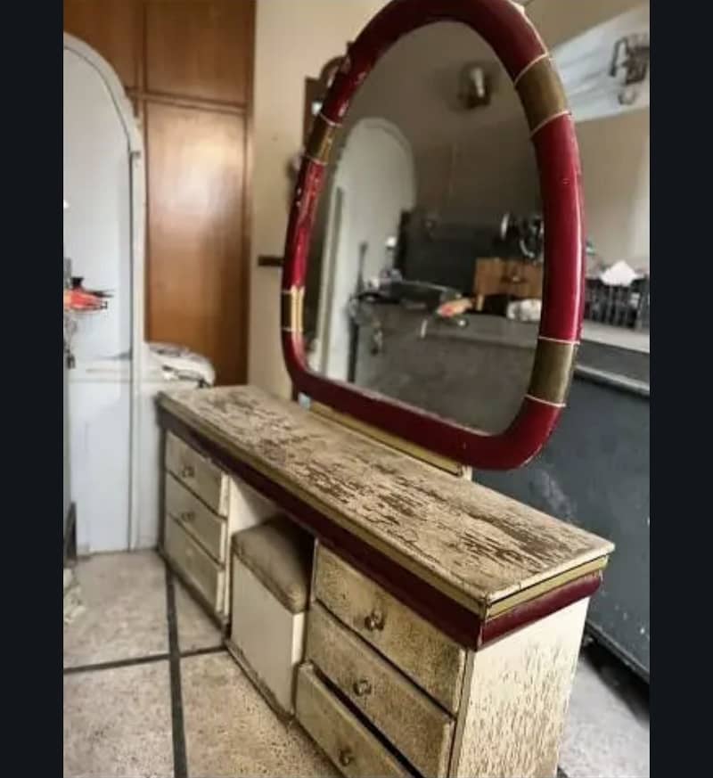 Dressing table 0