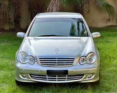 Mercedes-Benz C200 2006/2012, Japan Import in excellent condition.
