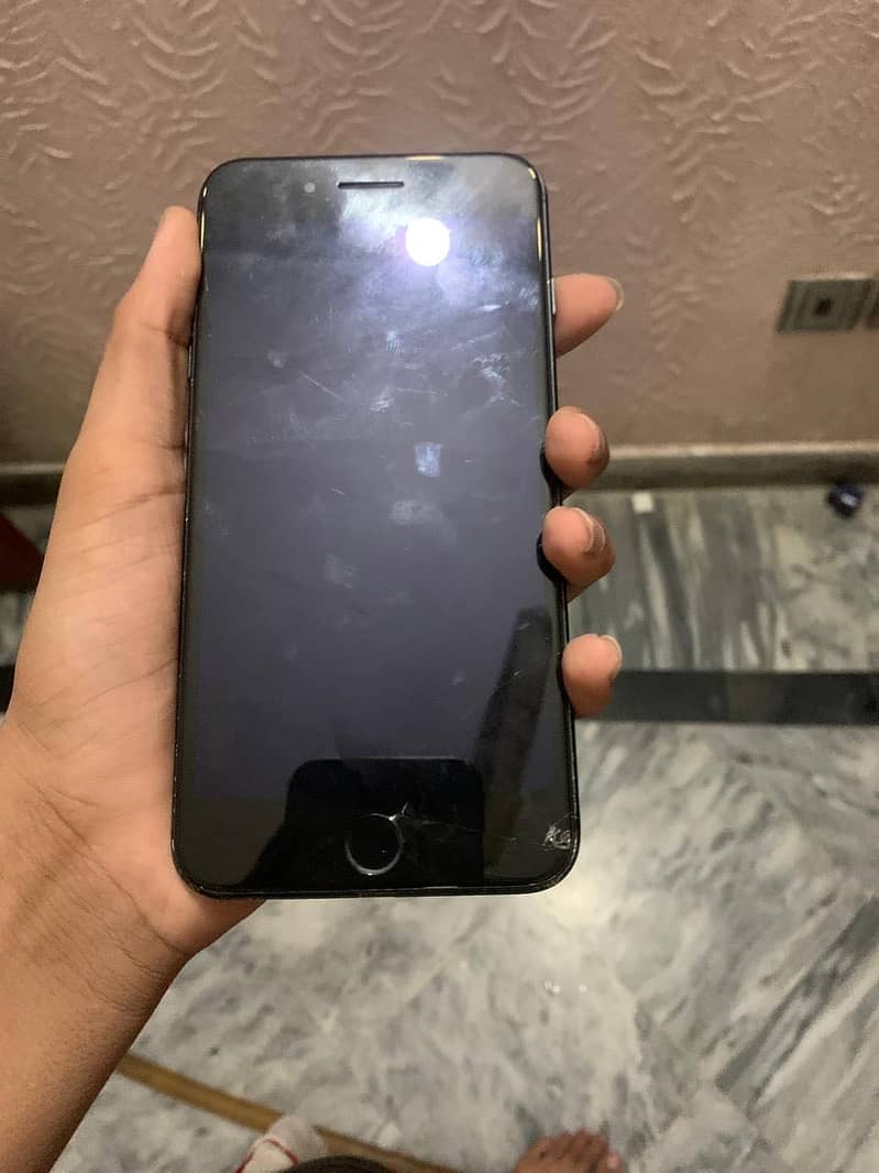 Iphone 7 plus 32 gb Non pta LLamodel read adcarefully exchangepossible 1